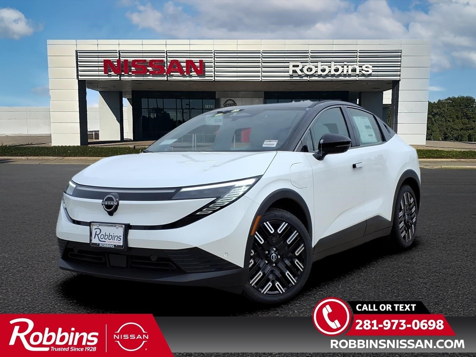2026 Nissan Leaf Platinum+'s photo