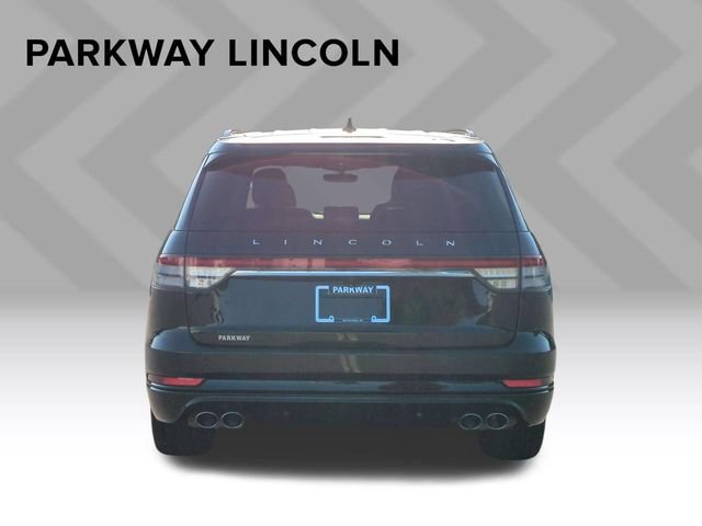 Used 2023 Black Lincoln Reserve image 4