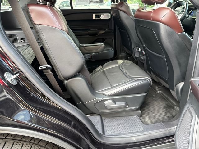 Used 2020 Black Ford Platinum image 15