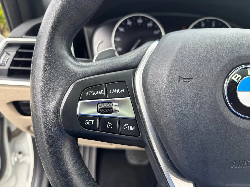 Used 2019 White BMW 330i xDrive image 35