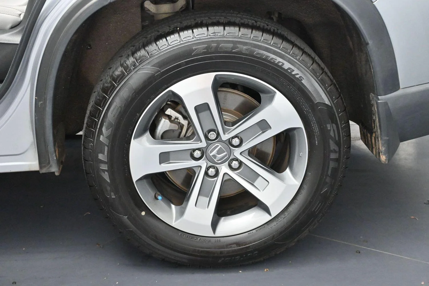 Used 2024 Lunar Silver Metallic Honda EX-L image 39