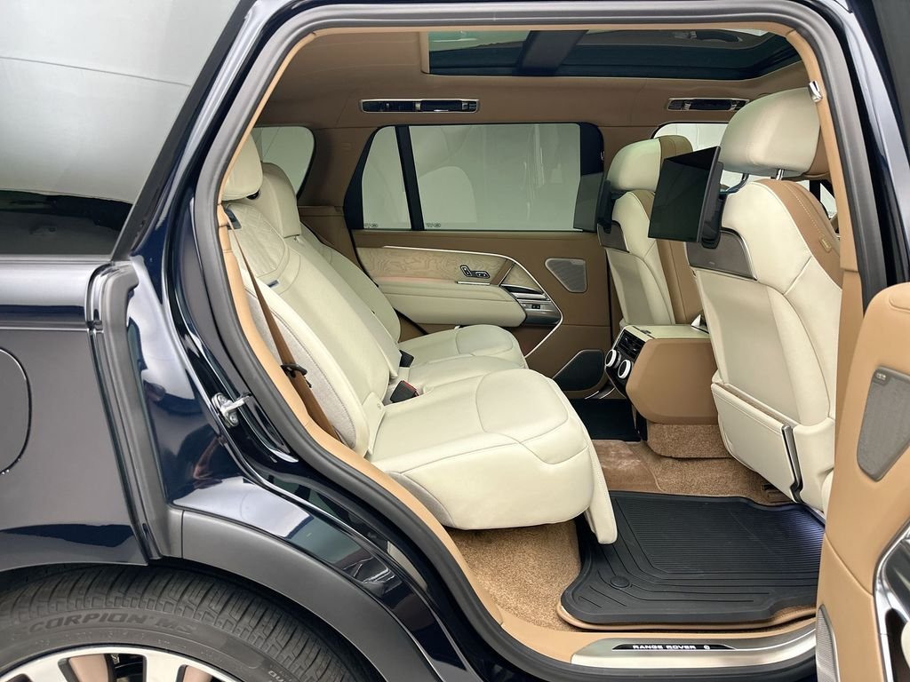 New 2026  Land Rover SV image 15