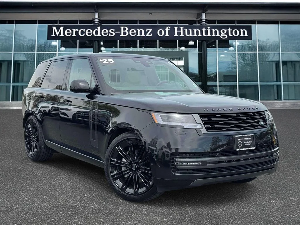 2025 Land Rover Range Rover 3.0 SE SWB's photo