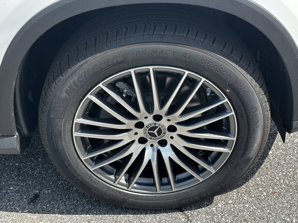 New 2026 Polar White Mercedes-Benz GLC 300 image 14