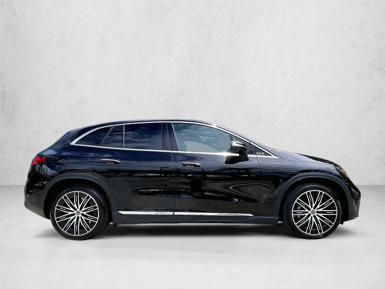 Used 2023 Obsidian Black Metallic Mercedes-Benz EQE 350+ image 5