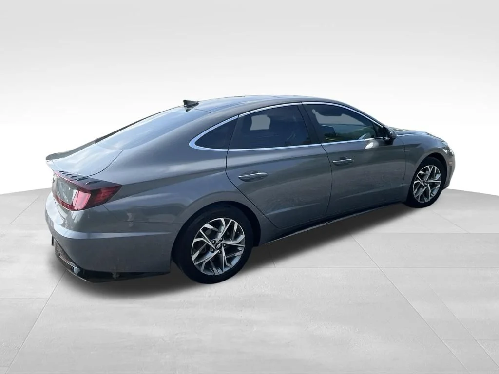 Used 2022 Gray Hyundai SEL image 11