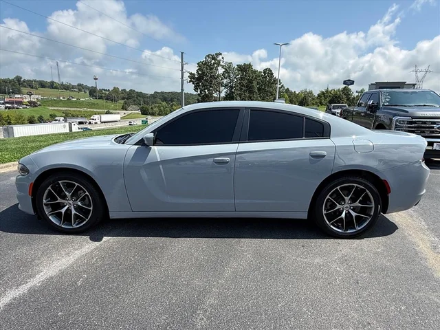 Pre-Owned 2022 Dodge Charger SXT RWD 4 Door Sedan