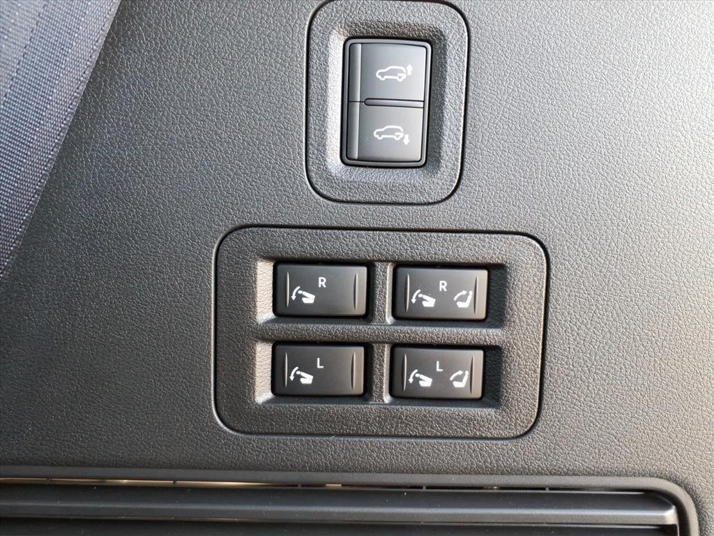 New 2026 Aspen White TriCoat / Super Black Two-tone Nissan PRO-4X® image 26