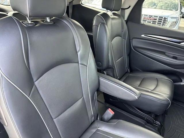 Used 2020 White Frost Tricoat Buick FWD 4dr Avenir image 32
