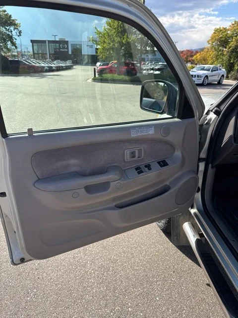 Used 2004 Silver Toyota Base image 8