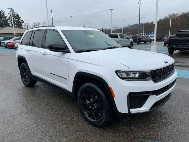 New 2026 Bright White Clearcoat Jeep Altitude image 9