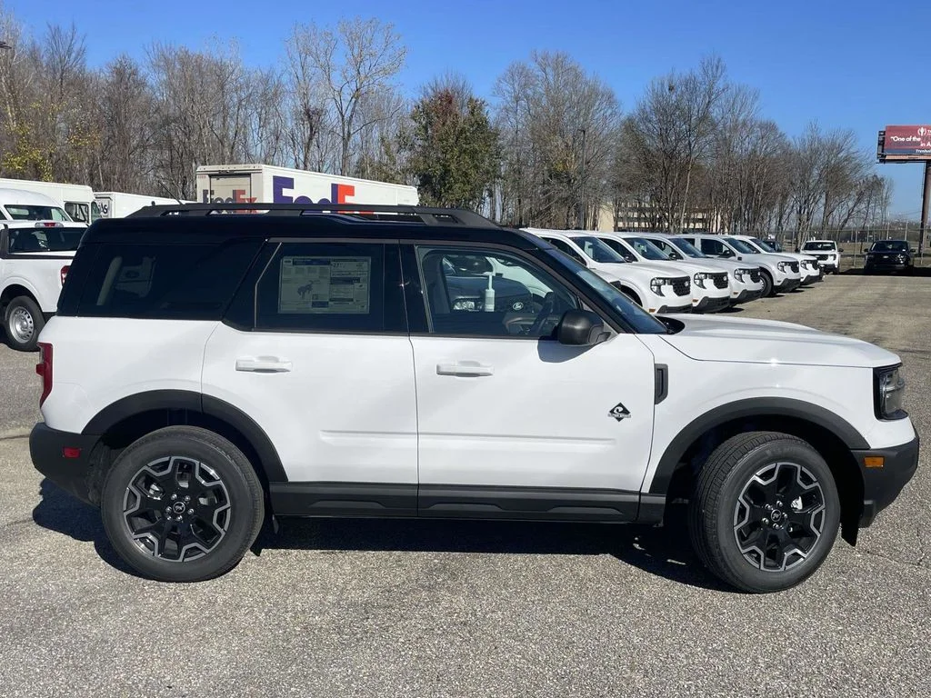 New 2025 Oxford White Ford Outer Banks® image 2