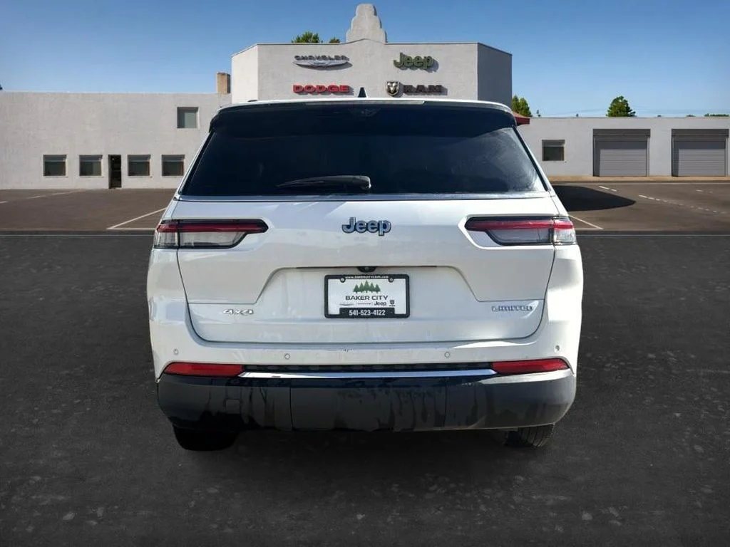 Used 2023 Bright White Clearcoat Jeep Limited image 4