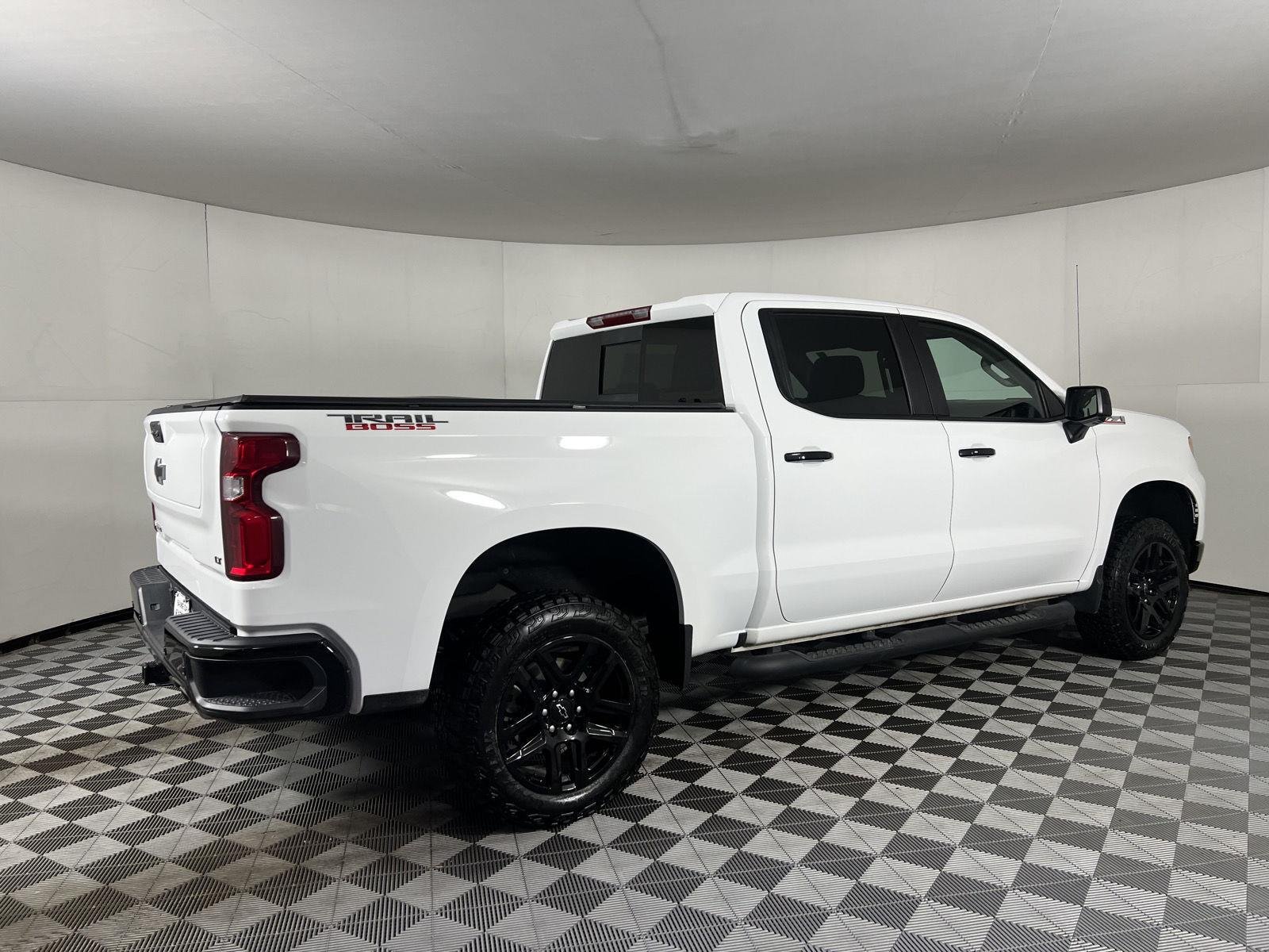 Used 2026 Summit White Chevrolet LT Trail Boss image 15