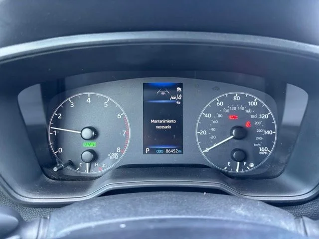 Used 2024  Toyota Hybrid SE image 14