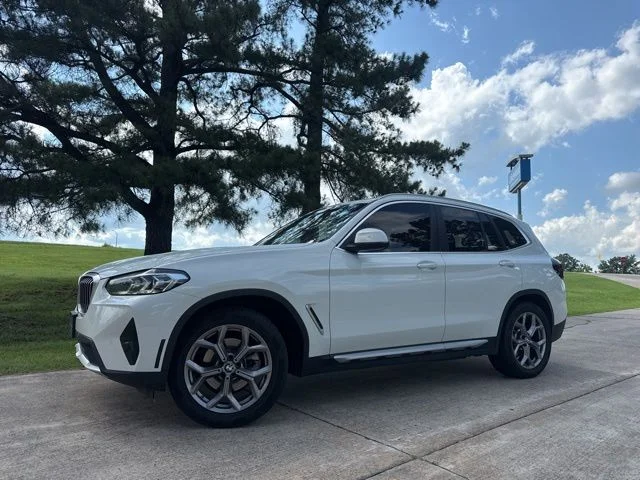 Used 2023 White BMW xDrive30i image 10