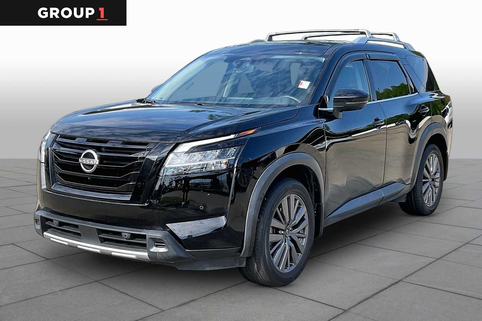 2024 Nissan Pathfinder SL 2WD's photo