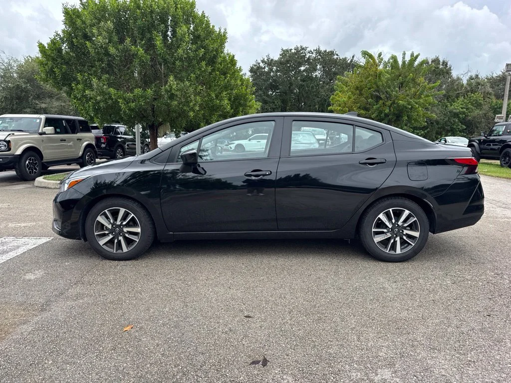 Used 2024 Black Nissan 1.6 SV image 8