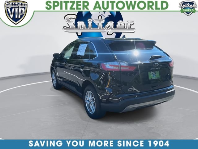 Used 2024 Black Ford SEL image 9