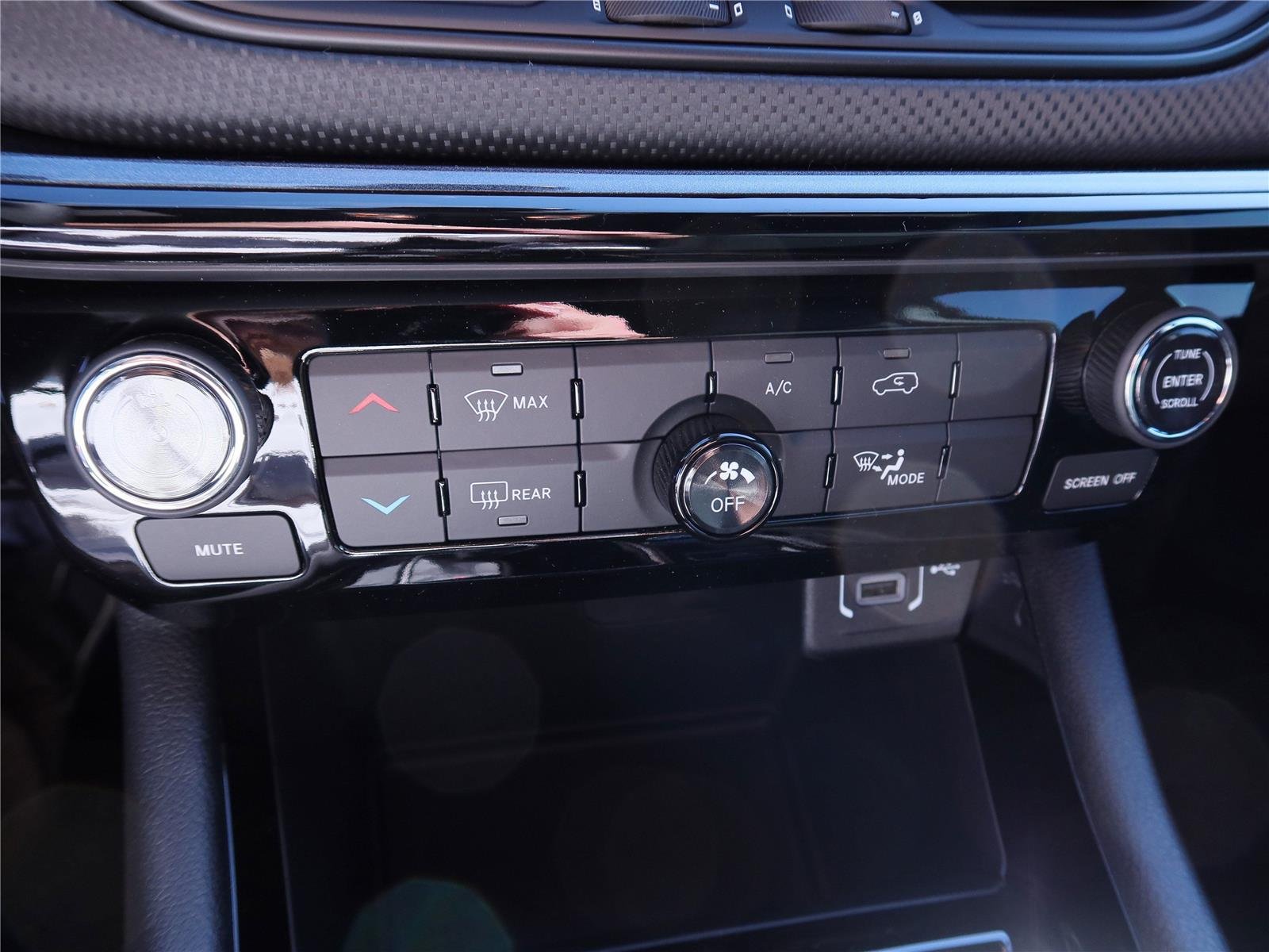 New 2026 Fathom Blue Pearl Coat Jeep Latitude Altitude image 15