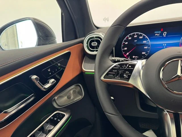 New 2027 Gray Mercedes-Benz GLC 300 image 23