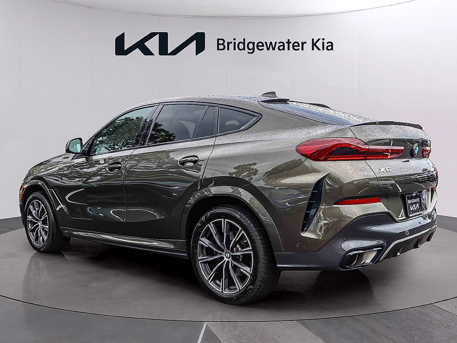Used 2023 Manhattan Green Metallic BMW xDrive40i image 4