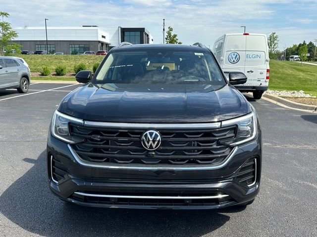 New 2026 Deep Black Pearl Volkswagen 2.0T SEL Premium R-Line image 2