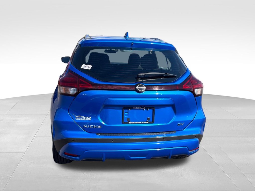 Used 2024 Blue Nissan SV image 4