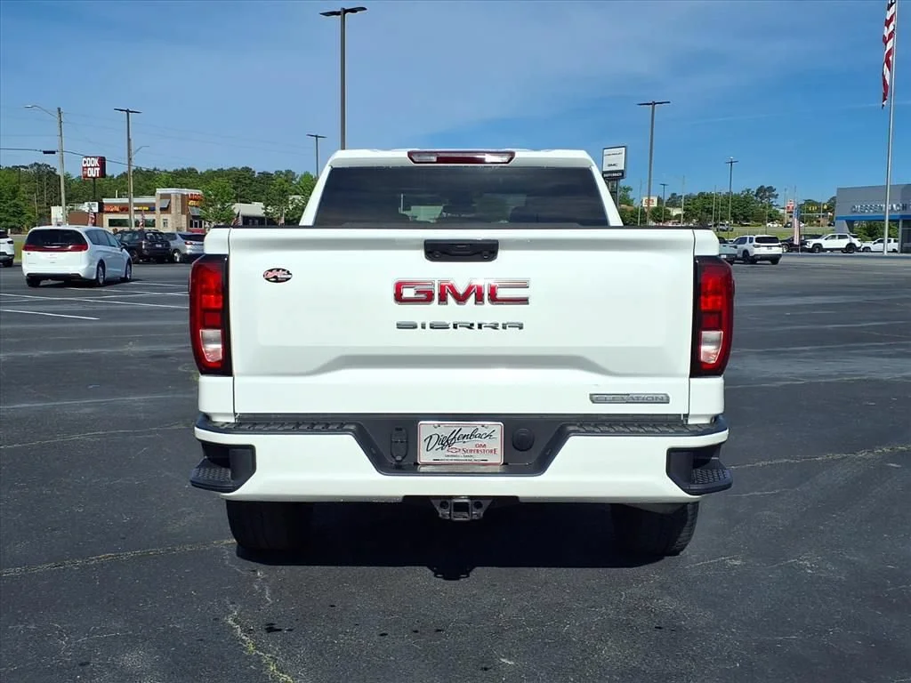 Used 2024 Summit White GMC Elevation image 17