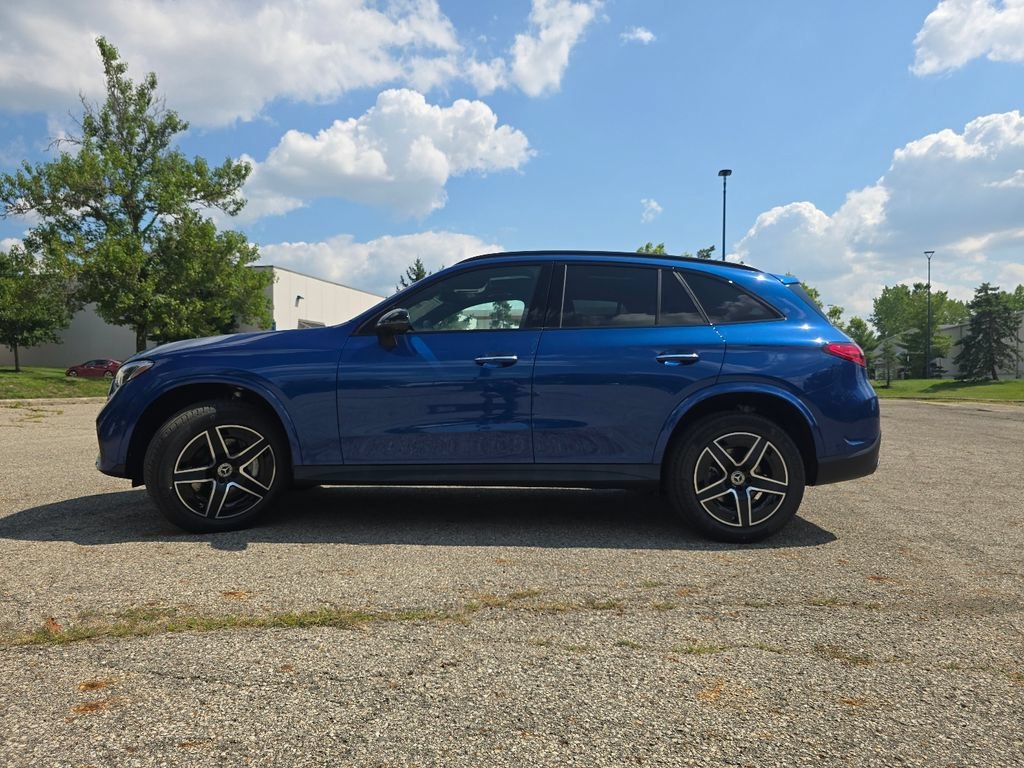 New 2026 Starling Blue Metallic Mercedes-Benz GLC 300 image 52