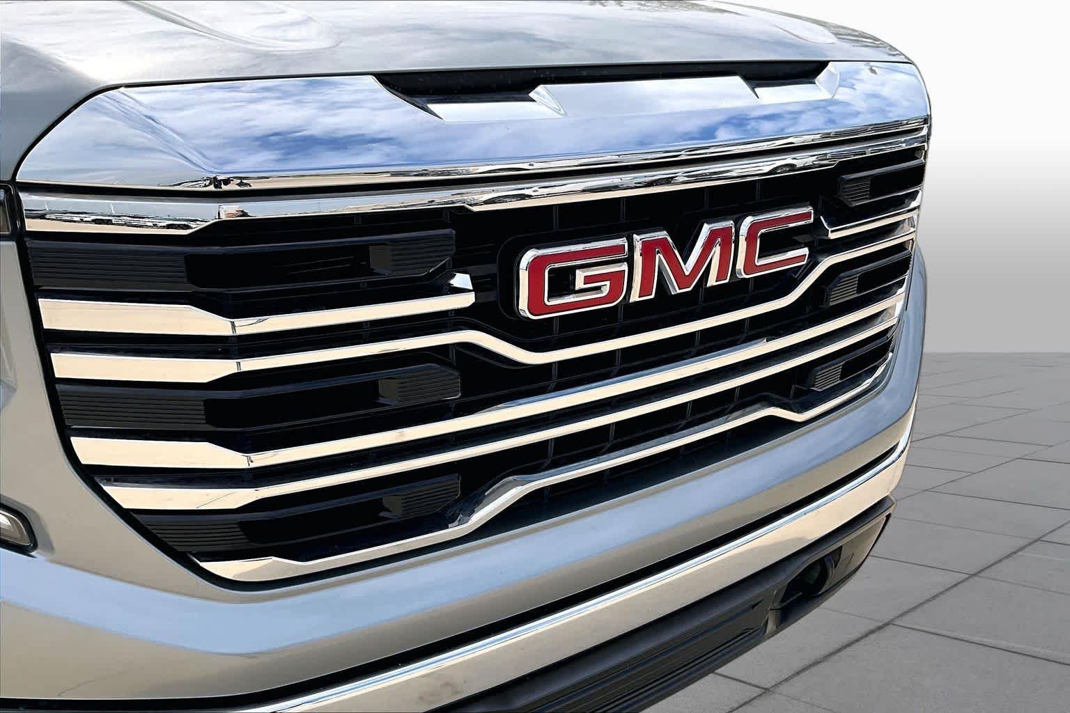 Used 2026 Sterling Metallic GMC SLT image 30