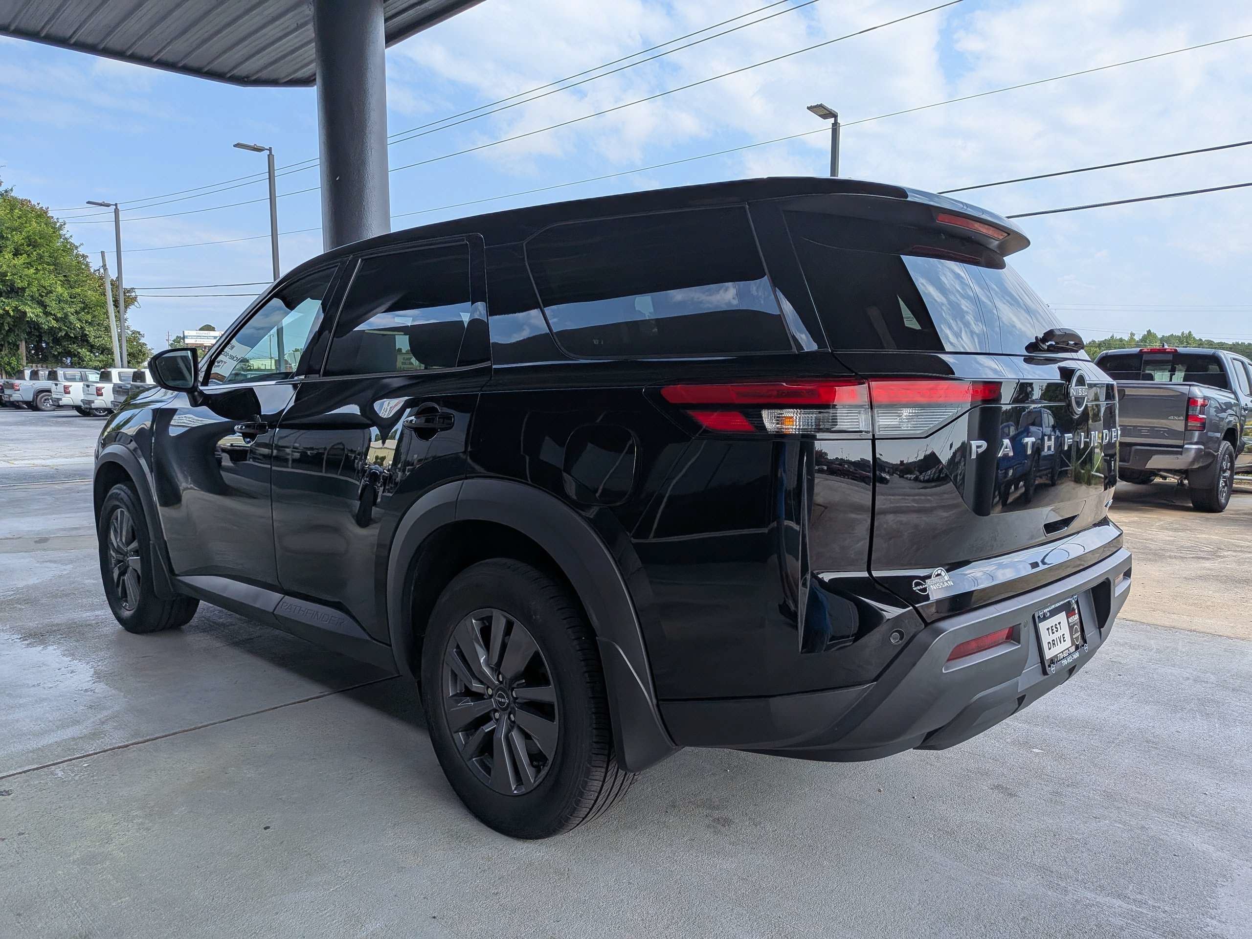 Used 2023 Black Nissan S image 5