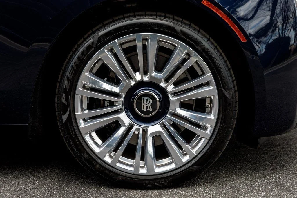Used 2021 Midnight Sapphire Rolls-Royce  image 18