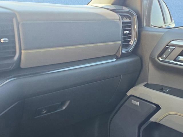 Used 2025 Black Chevrolet ZR2 image 19