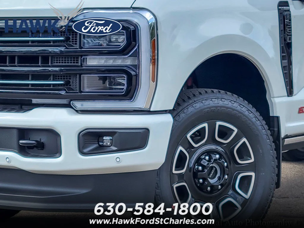 New 2026 Star White Metallic Tri-Coat Ford F-350® Platinum® image 2