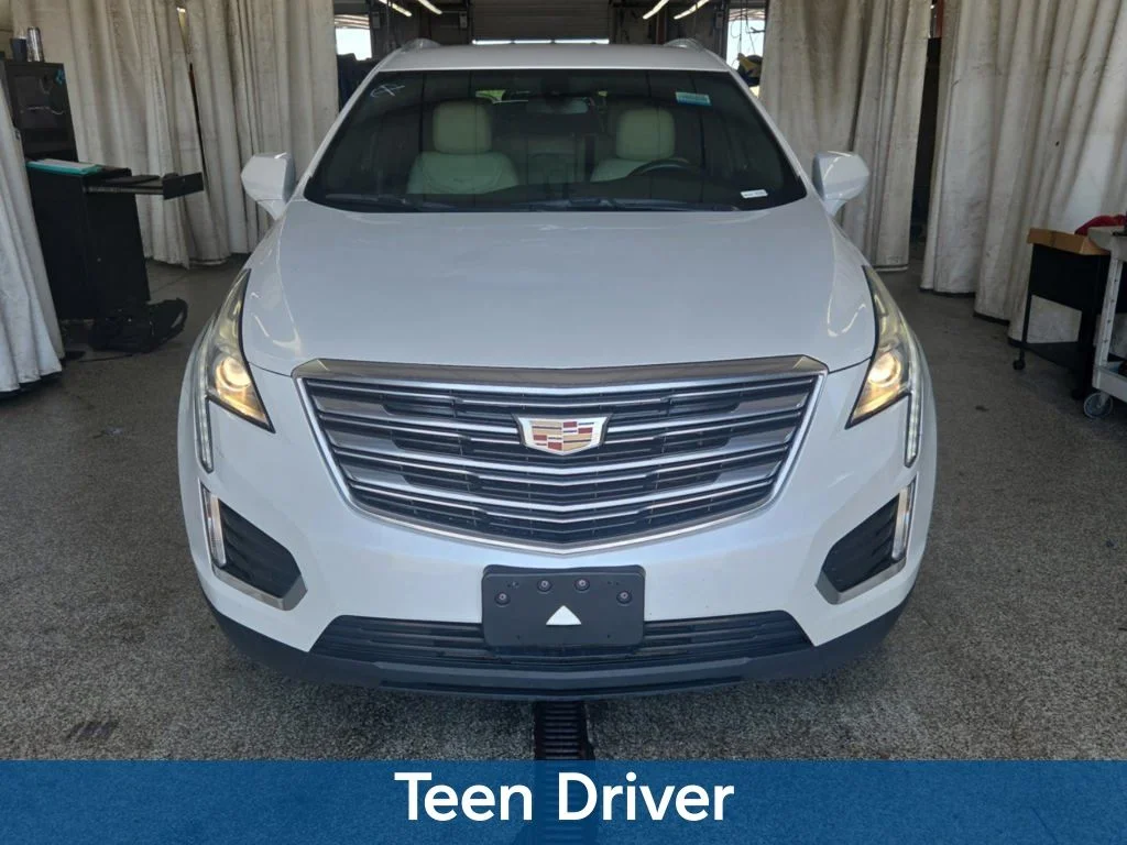 Used 2019 White Cadillac Base image 10