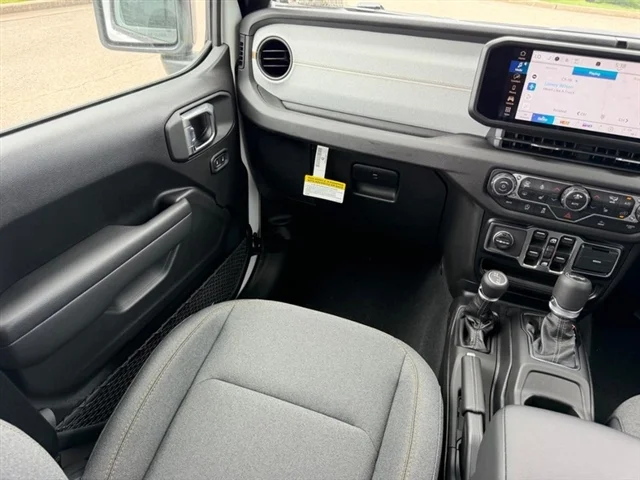 New 2026 Bright White Clearcoat Jeep Sport RHD image 16