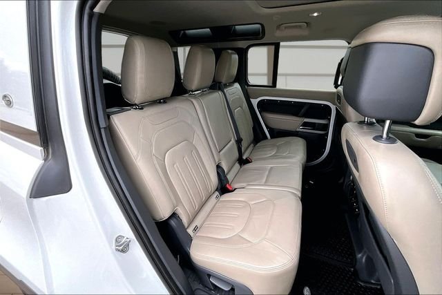 Used 2020 White Land Rover HSE image 25