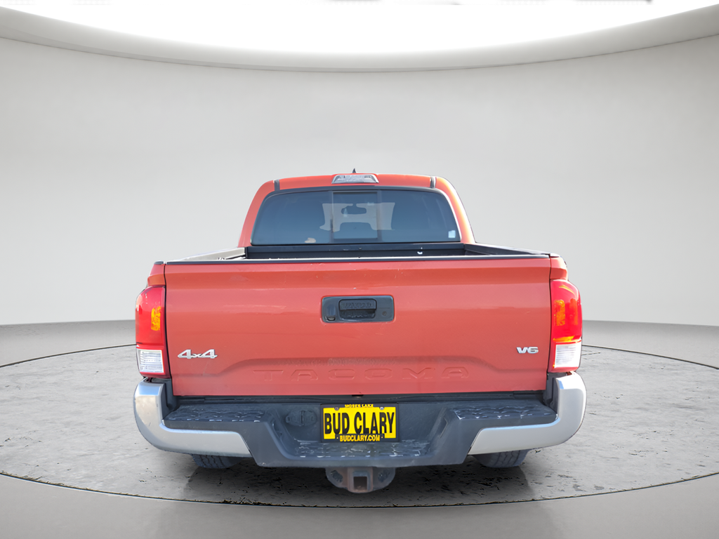 Used 2017 Red Toyota SR5 image 4