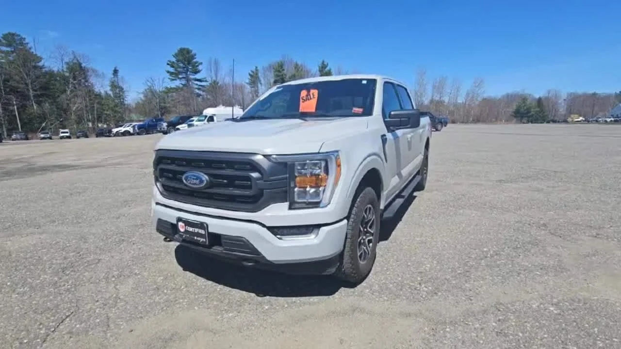 Used 2023 Avalanche Gray Ford XLT image 3