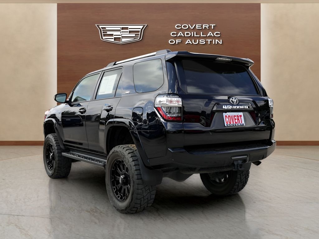 Used 2019 Black Toyota SR5 image 3