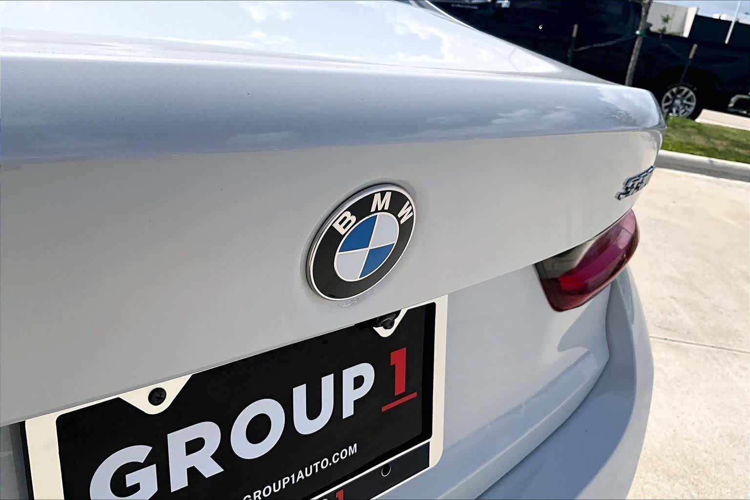 Used 2023 Alpine White BMW 330i image 30
