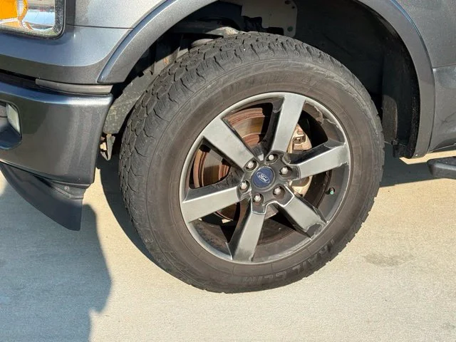 Used 2017 Gray Ford XLT image 4