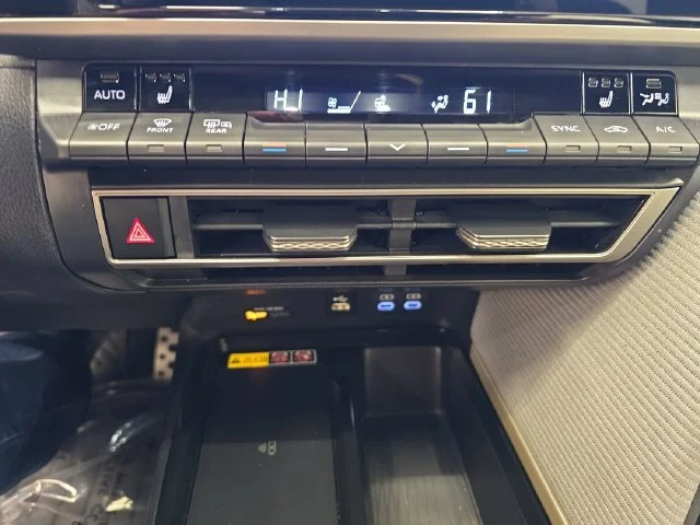 Used 2026 Ice Toyota SE image 23