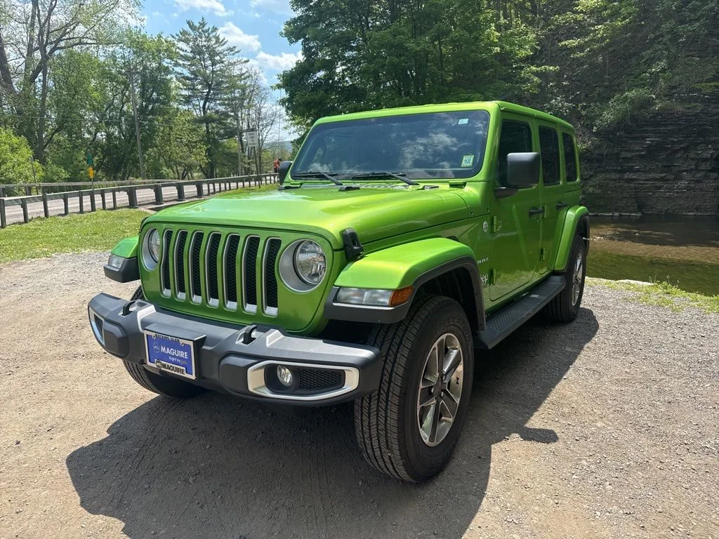 Used 2020 Green Jeep Unlimited Sahara image 3