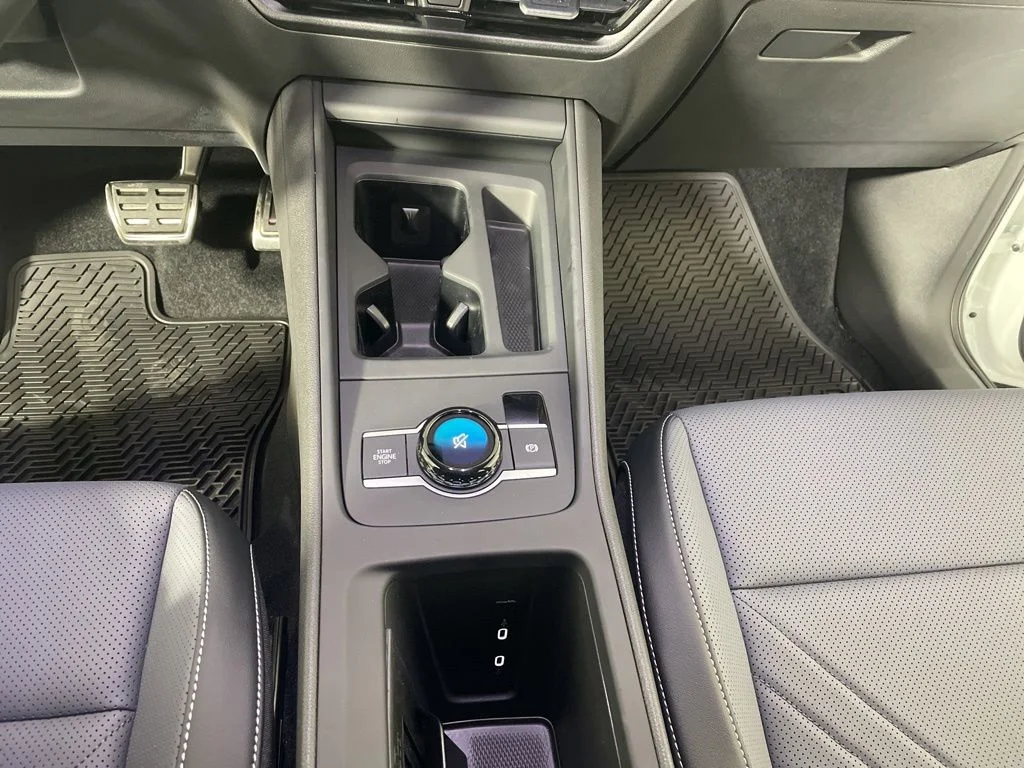 New 2026 White/off-white Volkswagen 2.0T SE R-Line Black image 17