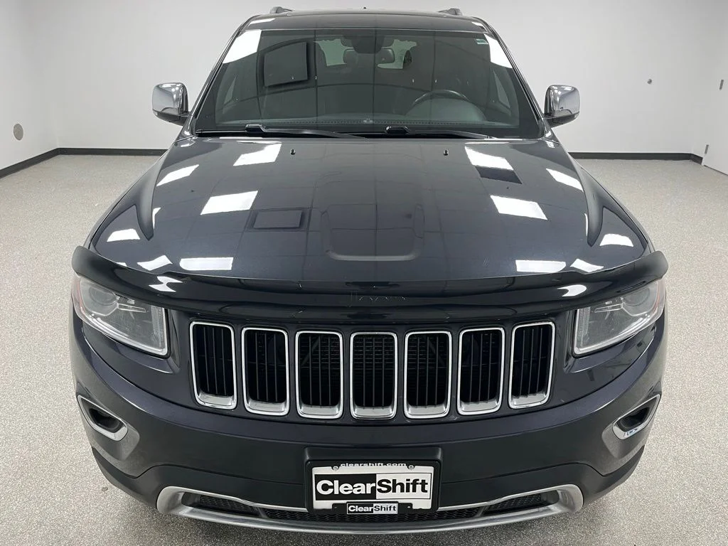 Used 2016 Gray Jeep Limited image 3