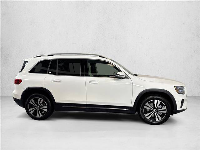 New 2026 Polar White Mercedes-Benz GLB 250 image 34