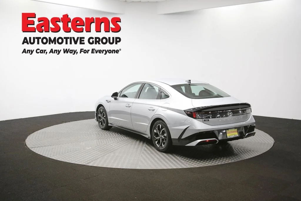 Used 2024 Silver Hyundai SEL image 60