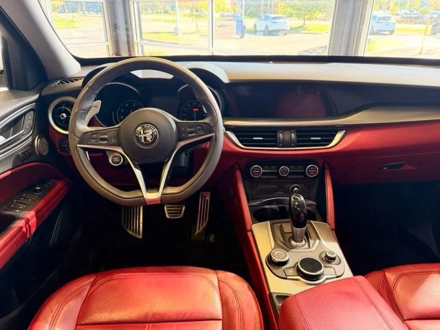 Used 2018 Alfa White Alfa Romeo Base image 12